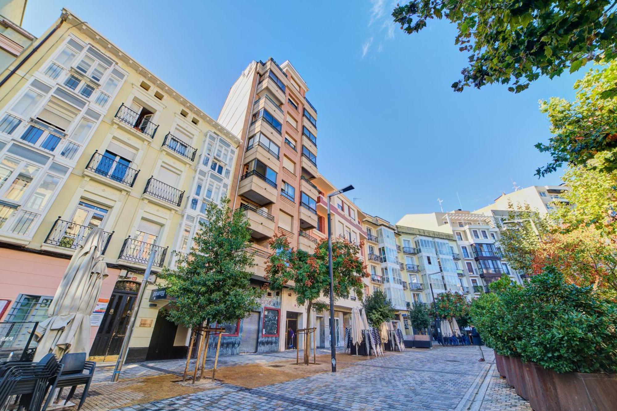 Apartamento Breton De Los Herreros Logroño Exterior foto
